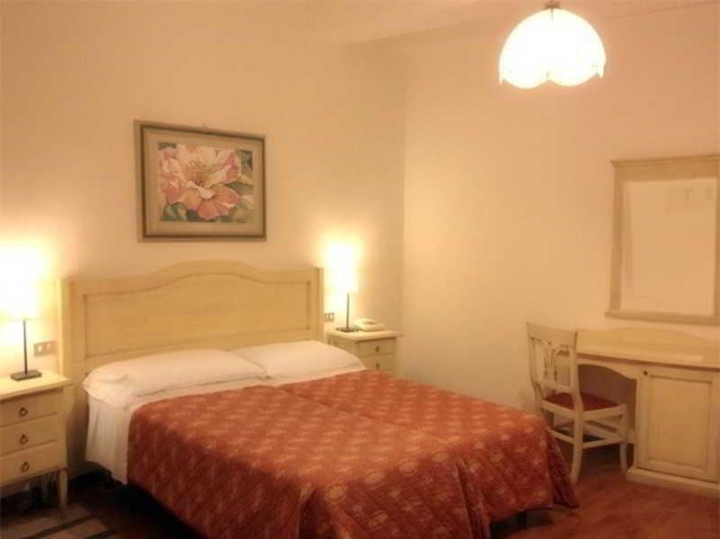 Hotel Umbria بيرودجا المظهر الخارجي الصورة