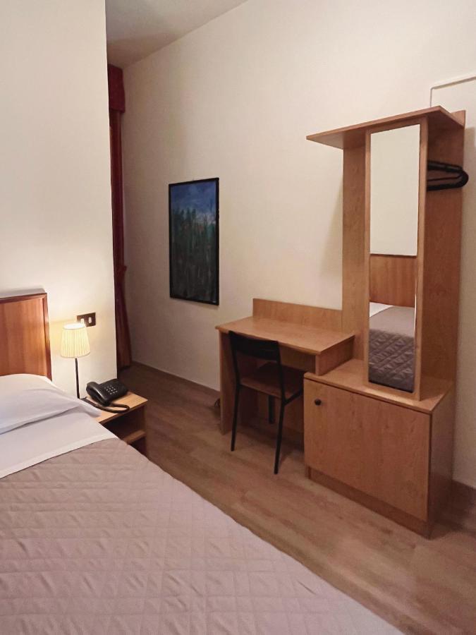 Hotel Umbria بيرودجا المظهر الخارجي الصورة