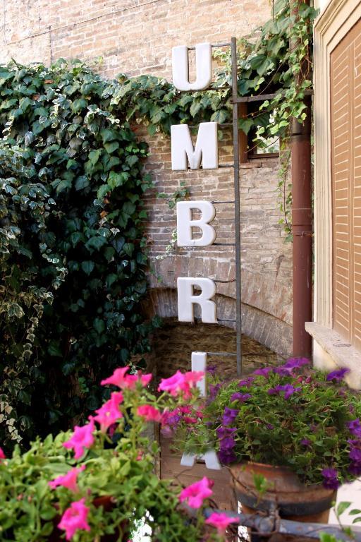 Hotel Umbria بيرودجا المظهر الخارجي الصورة