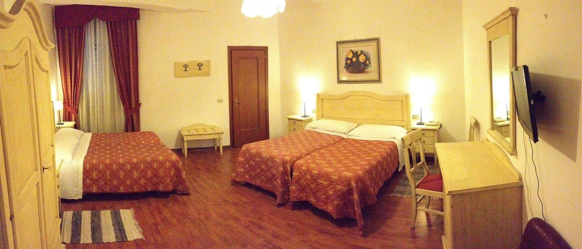 Hotel Umbria بيرودجا المظهر الخارجي الصورة